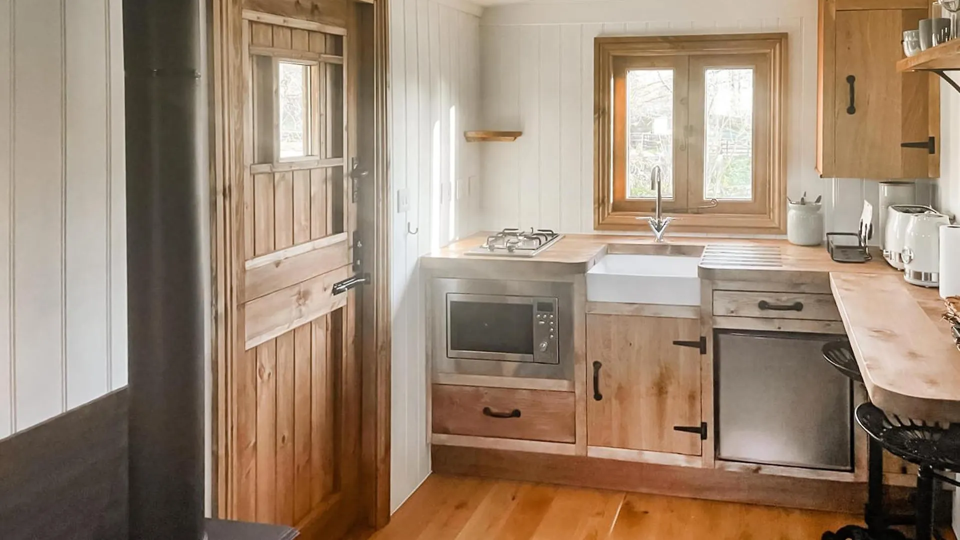 Keldholme Shepherds Hut Two - Uk48621 Kirkbymoorside 0*,  United Kingdom