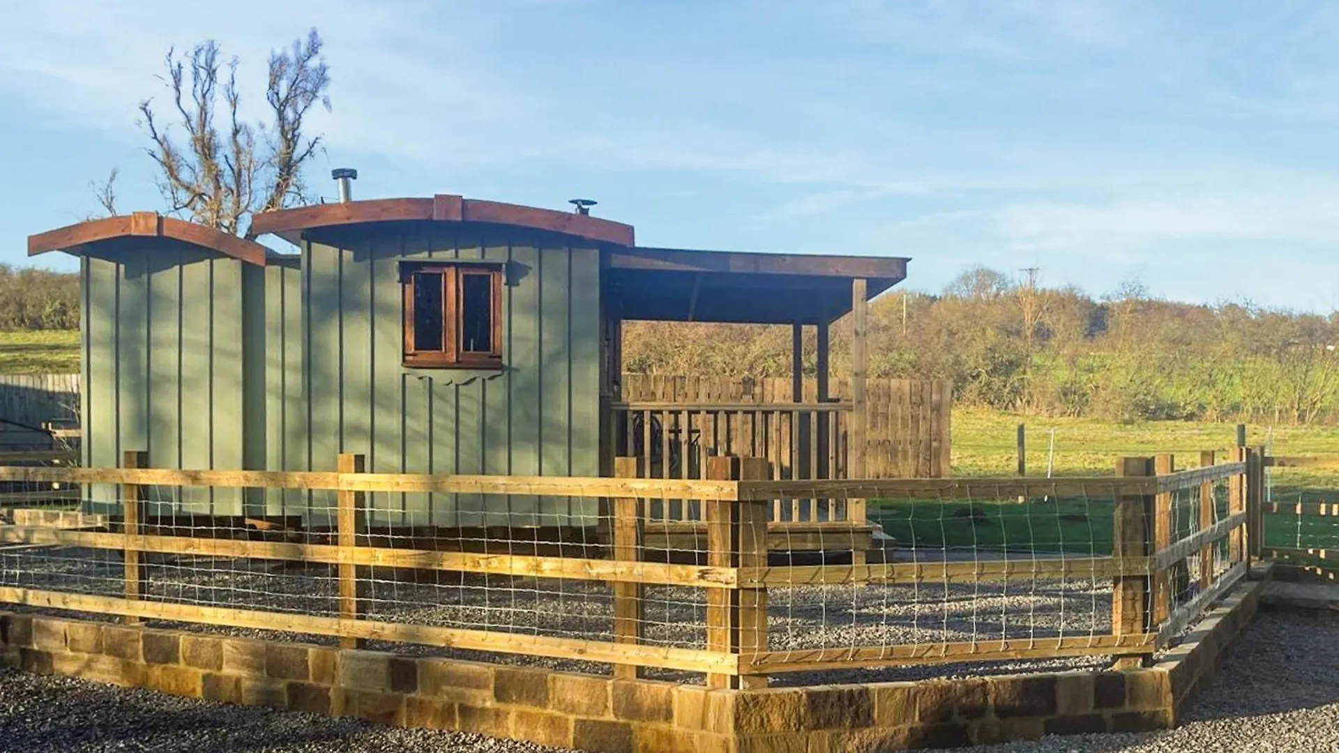 Keldholme Shepherds Hut Two - Uk48621 Kirkbymoorside